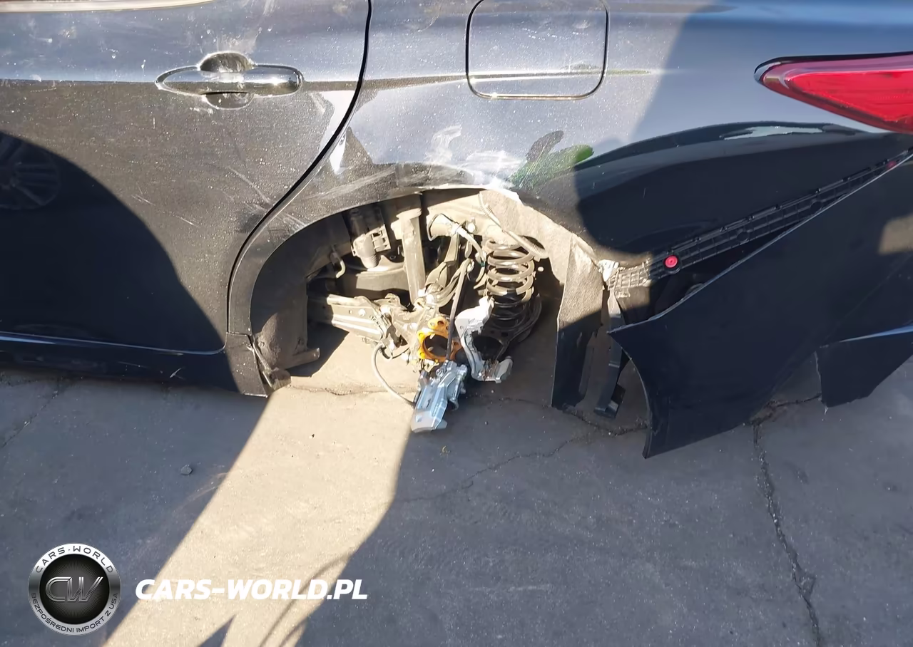 2026 Toyota Camry Xse VIN:4T1DAACKXTU736194 - 6