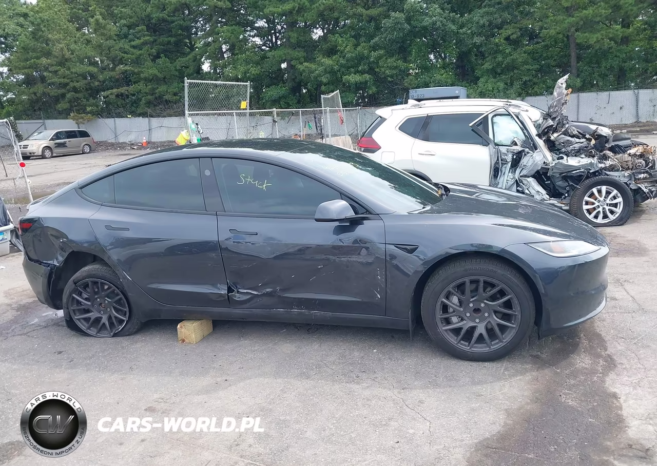 2025 Tesla Model 3 Long Range Rear-Wheel Drive-Standard Rear-Wheel Drive VIN:5YJ3E1EA6SF966833 - 13