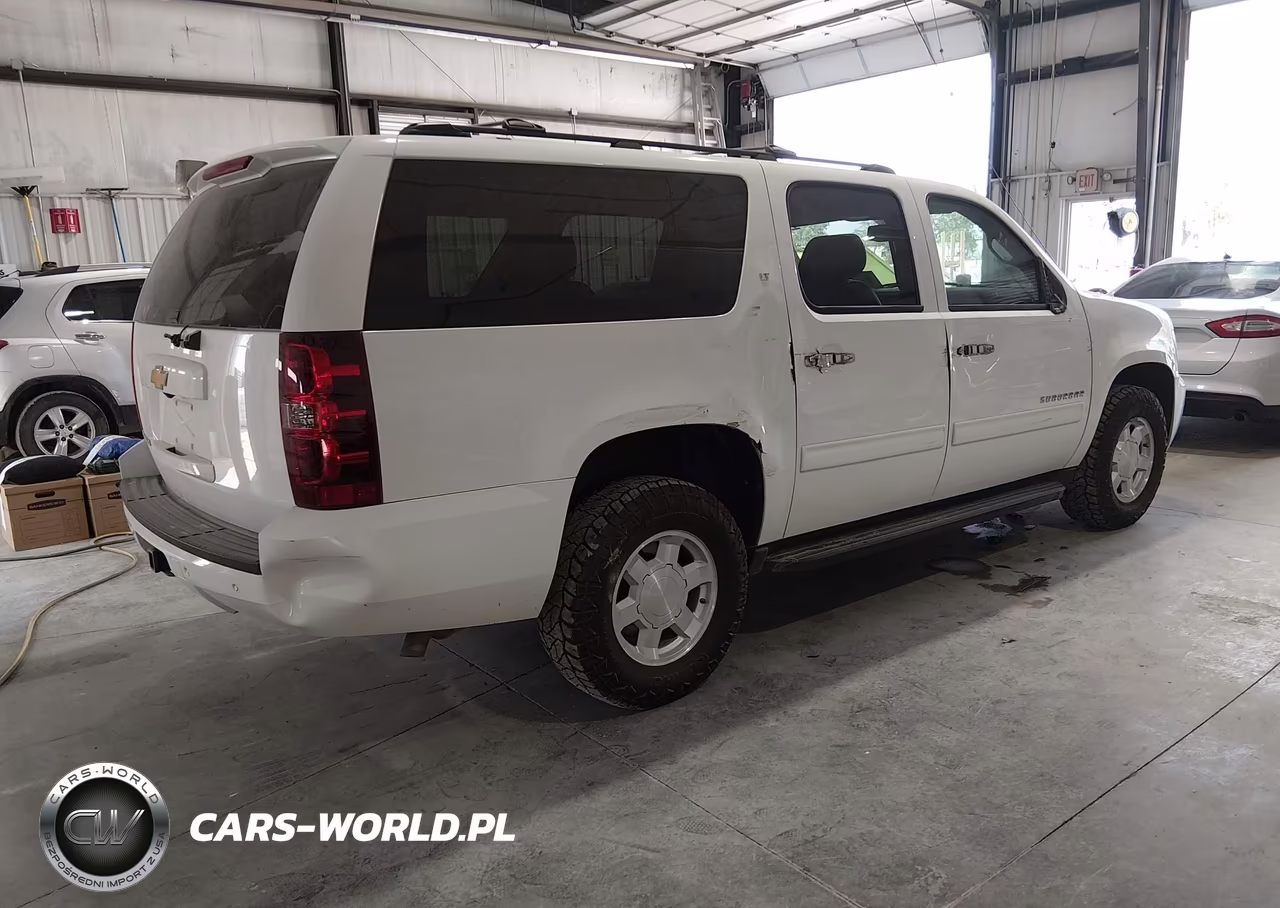 2014 Chevrolet Suburban 1500 Lt VIN:1GNSKJE74ER207029 - 4