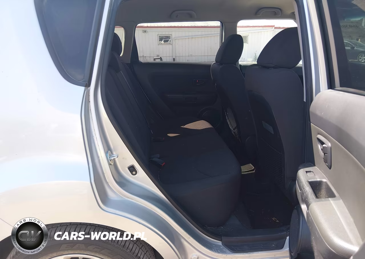 2013 Kia Soul VIN:KNDJT2A53D7576678 - 8