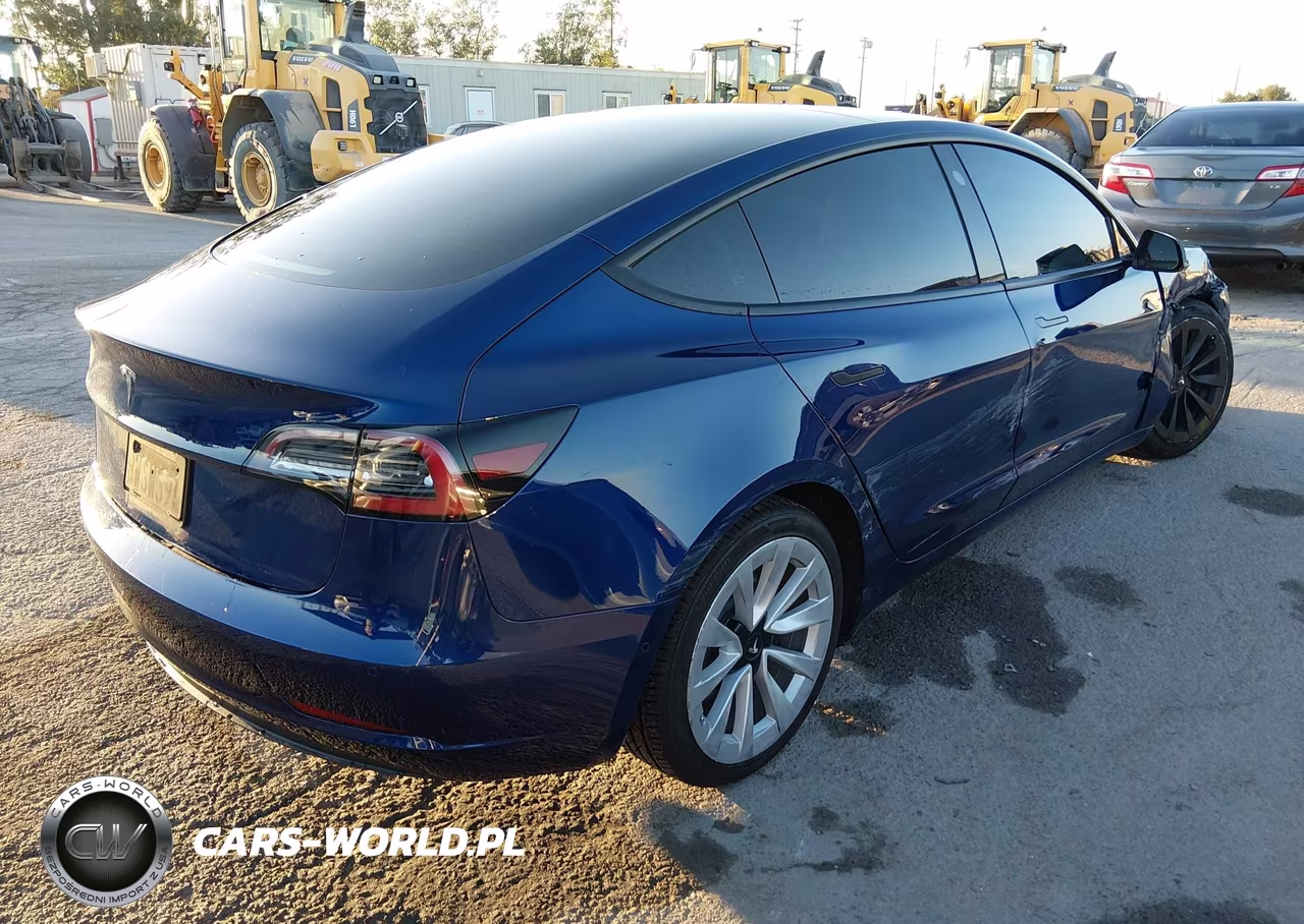 2021 Tesla Model 3 Standard Range Plus Rear-Wheel Drive VIN:5YJ3E1EA1MF978066 - 4