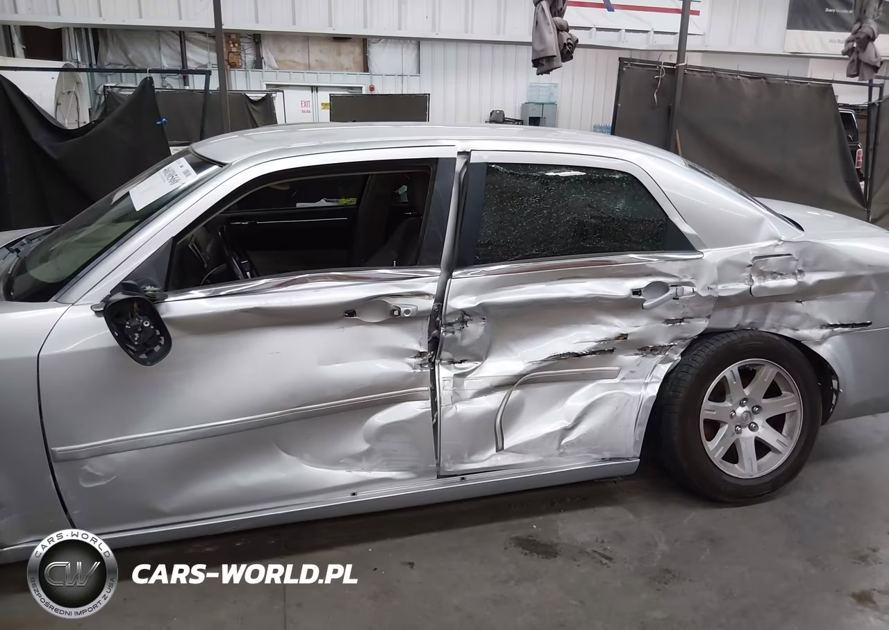 2006 Chrysler 300 Touring VIN:2C3KA53G16H464676 - 6