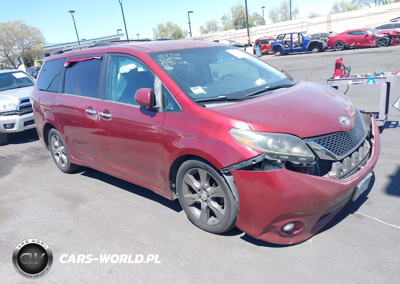 2016 Toyota Sienna Se 8 Passenger