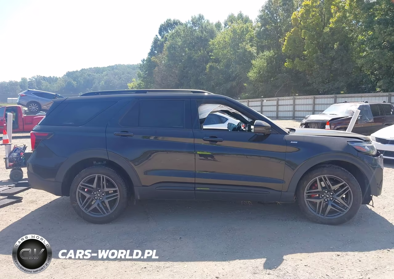2025 Ford Explorer St-Line VIN:1FMUK7KH2SGA70192 - 13