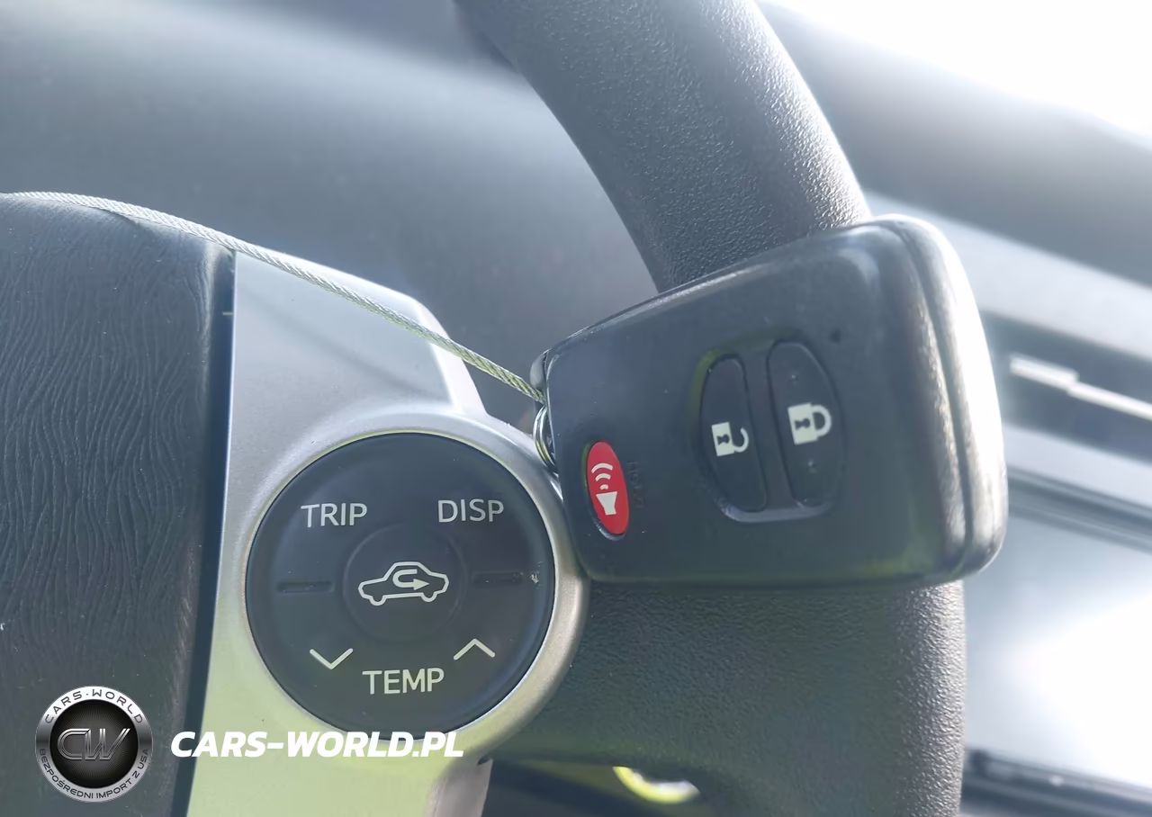 2011 Toyota Prius Three VIN:JTDKN3DU3B0320506 - 11