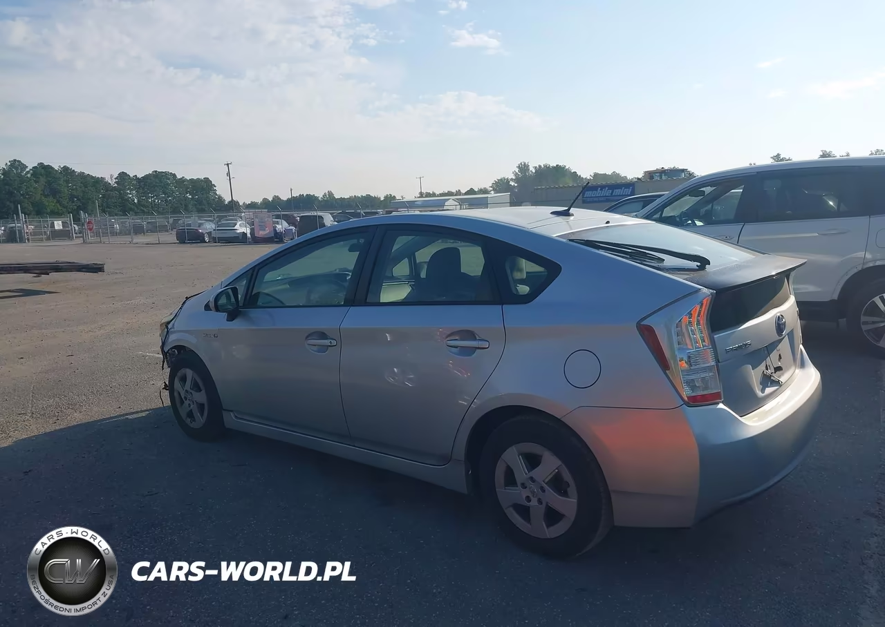 2011 Toyota Prius Three VIN:JTDKN3DU3B0320506 - 15