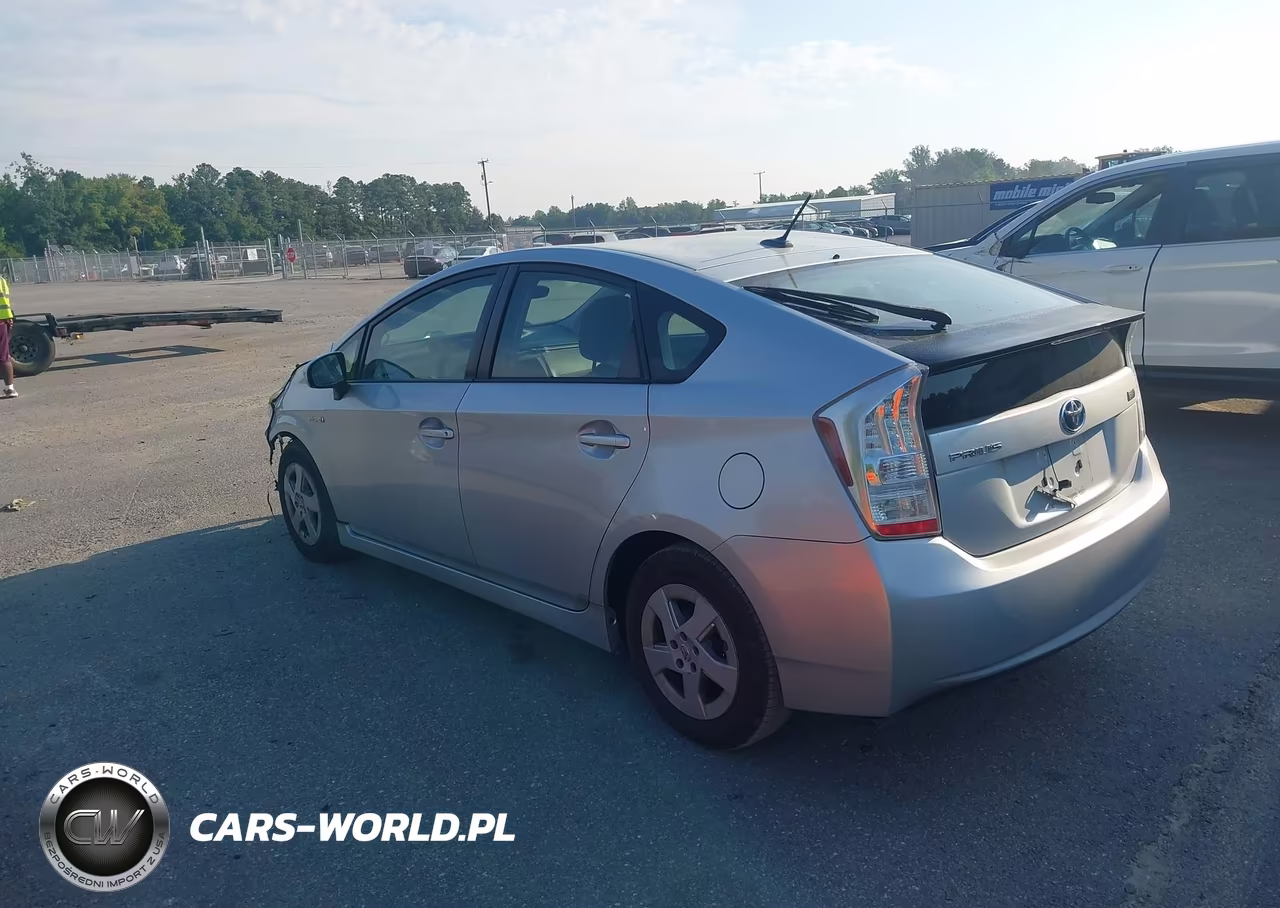 2011 Toyota Prius Three VIN:JTDKN3DU3B0320506 - 3
