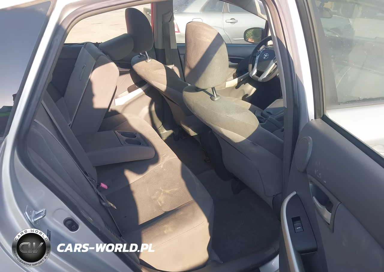 2011 Toyota Prius Three VIN:JTDKN3DU3B0320506 - 8