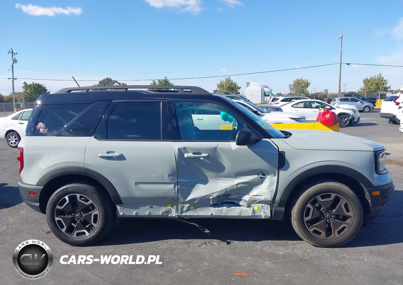 2022 Ford Bronco Sport Outer Banks VIN:3FMCR9C65NRD88790 - 13