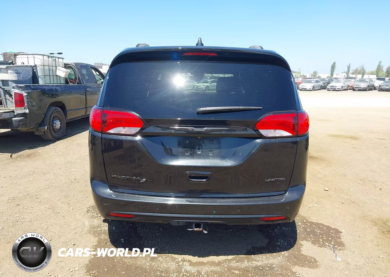 2018 Chrysler Pacifica Limited VIN:2C4RC1GG4JR261937 - 16