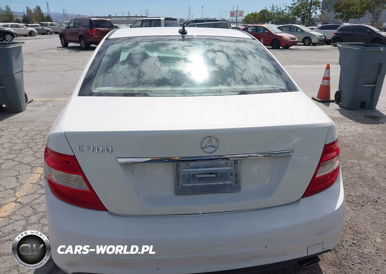 2011 Mercedes-Benz C 300 Luxury-Sport VIN:WDDGF5EB7BA425089 - 17