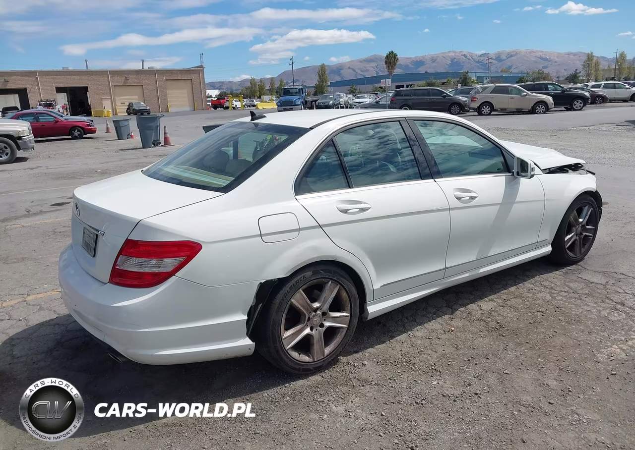2011 Mercedes-Benz C 300 Luxury-Sport VIN:WDDGF5EB7BA425089 - 4