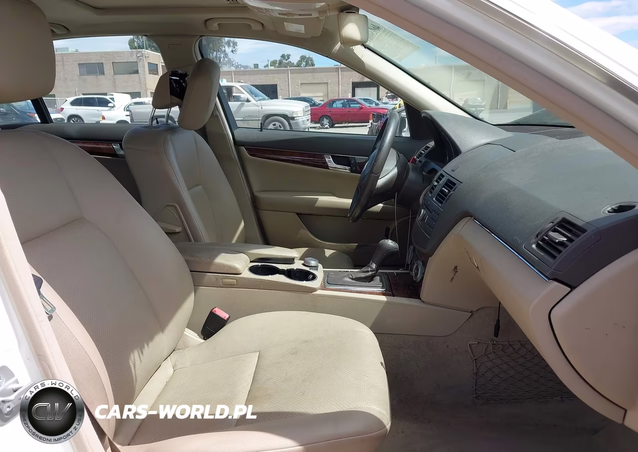 2011 Mercedes-Benz C 300 Luxury-Sport VIN:WDDGF5EB7BA425089 - 5