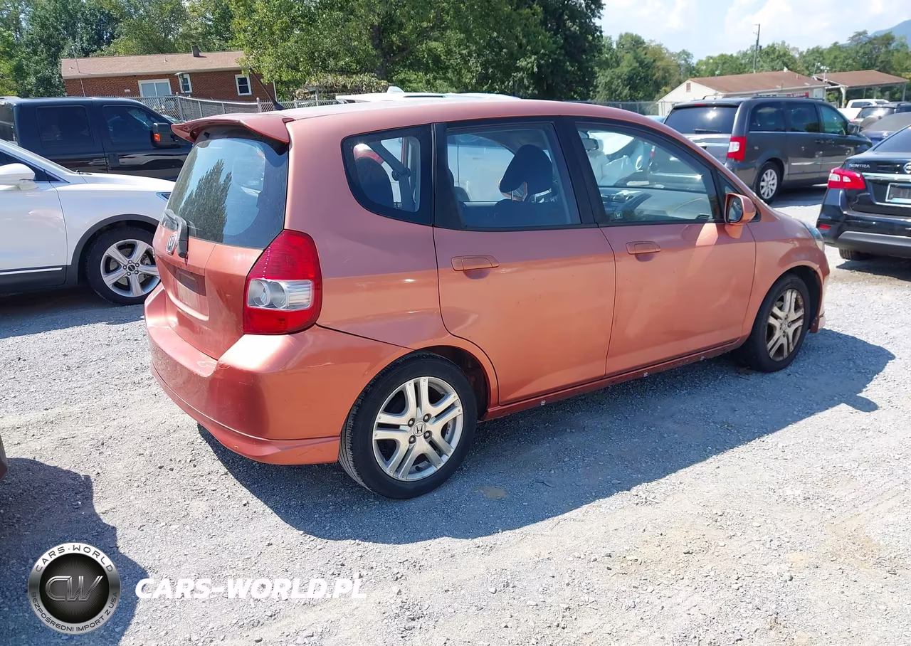 2007 Honda Fit Sport VIN:JHMGD38637S020320 - 4
