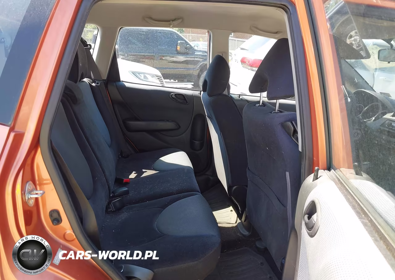 2007 Honda Fit Sport VIN:JHMGD38637S020320 - 8