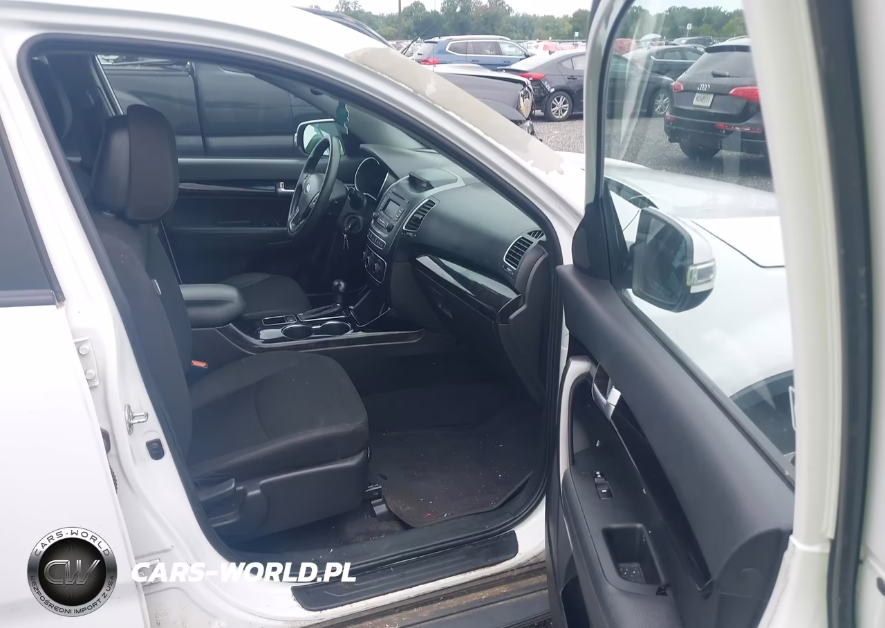 2015 Kia Sorento Lx VIN:5XYKT3A68FG629111 - 5