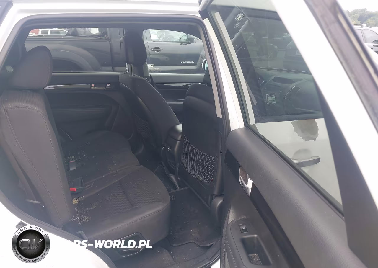2015 Kia Sorento Lx VIN:5XYKT3A68FG629111 - 8
