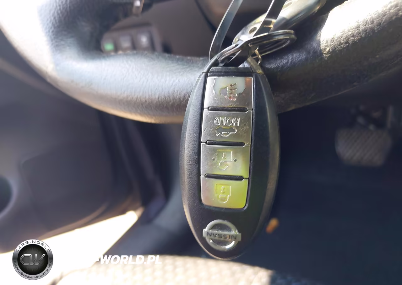 2015 Nissan Sentra Sr VIN:3N1AB7AP3FY352803 - 11