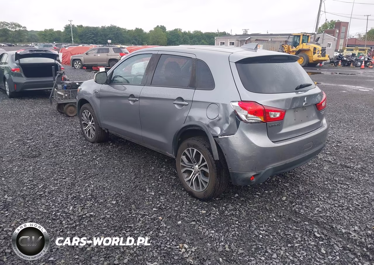 2017 Mitsubishi Outlander Sport 2.0 Le VIN:JA4AP3AU4HZ063462 - 3