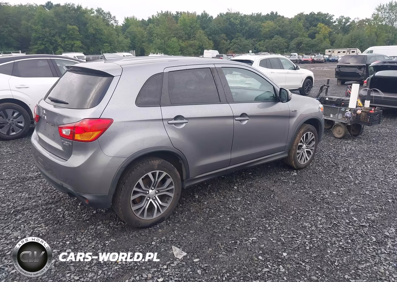 2017 Mitsubishi Outlander Sport 2.0 Le VIN:JA4AP3AU4HZ063462 - 4