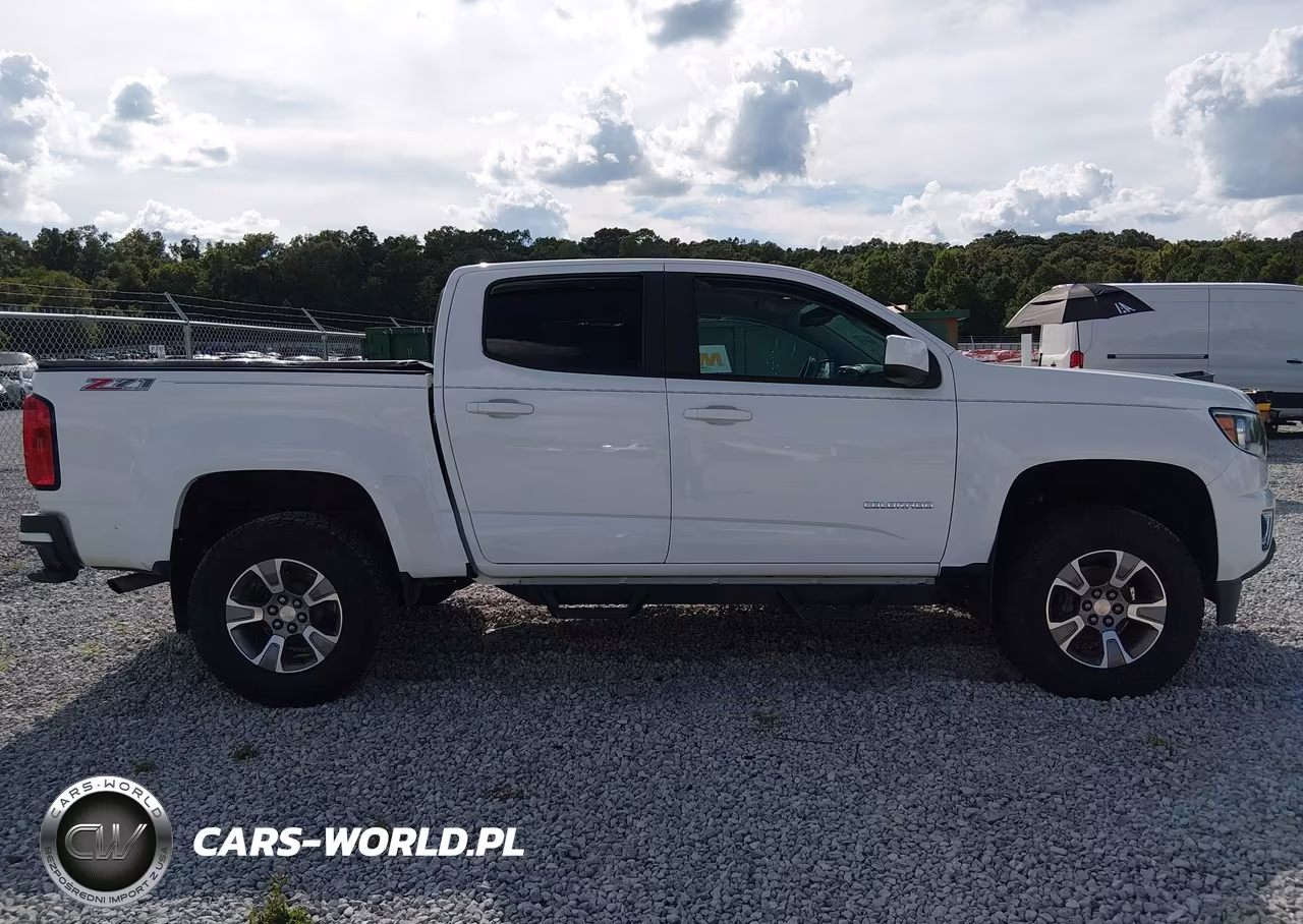 2018 Chevrolet Colorado Z71 VIN:1GCGTDENXJ1175918 - 13