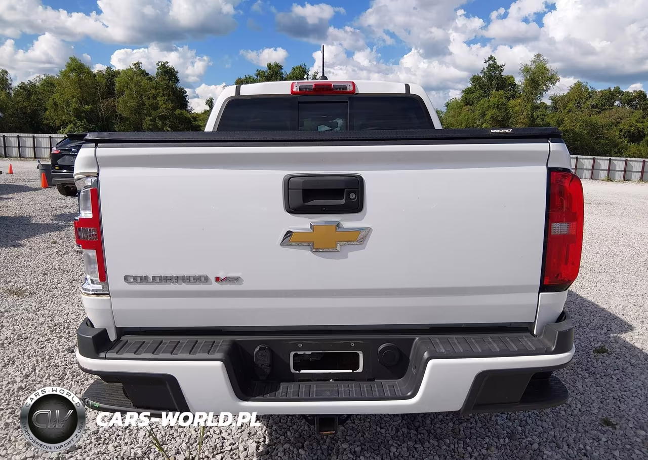 2018 Chevrolet Colorado Z71 VIN:1GCGTDENXJ1175918 - 16