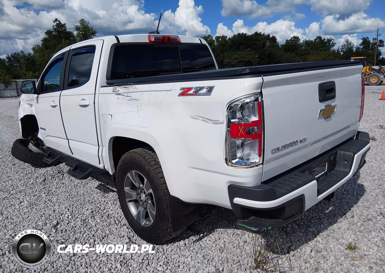 2018 Chevrolet Colorado Z71 VIN:1GCGTDENXJ1175918 - 3