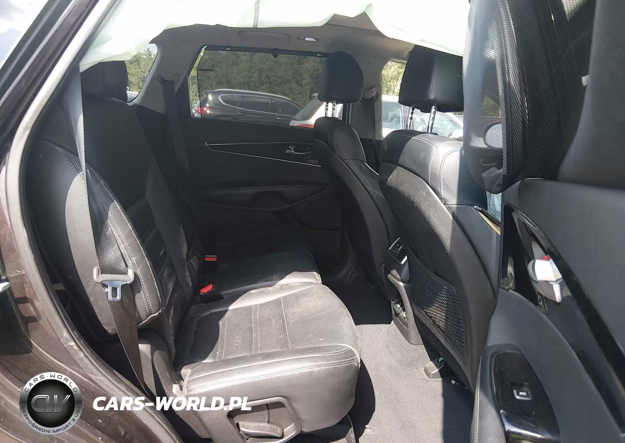 2018 Kia Sorento 2.0T Ex VIN:5XYPH4A17JG362652 - 8