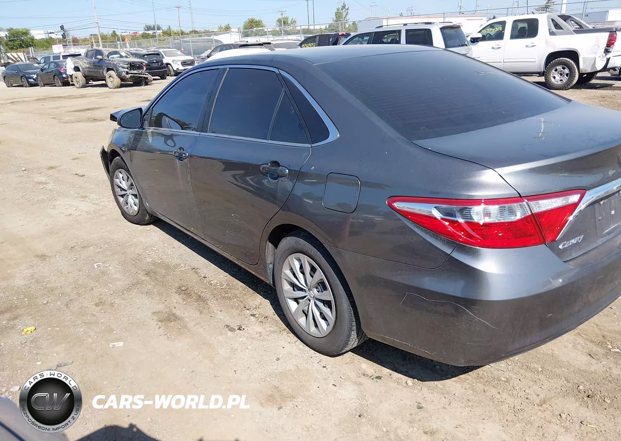 2016 Toyota Camry Le VIN:4T1BF1FK4GU129881 - 3