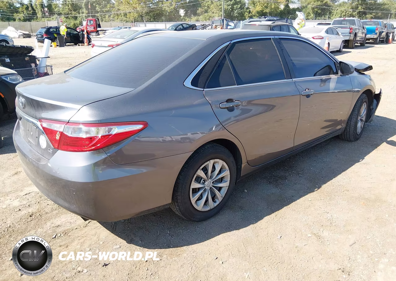 2016 Toyota Camry Le VIN:4T1BF1FK4GU129881 - 4