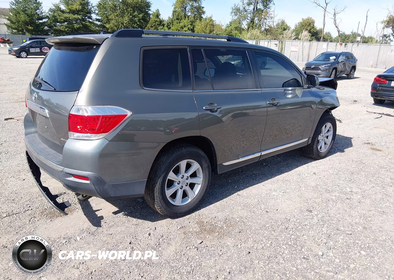 2012 Toyota Highlander Se V6 VIN:5TDBK3EH8CS104515 - 4