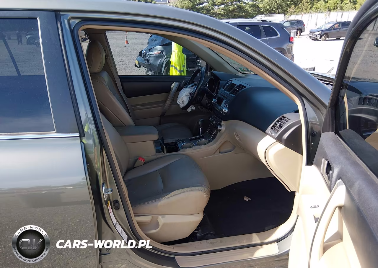 2012 Toyota Highlander Se V6 VIN:5TDBK3EH8CS104515 - 5