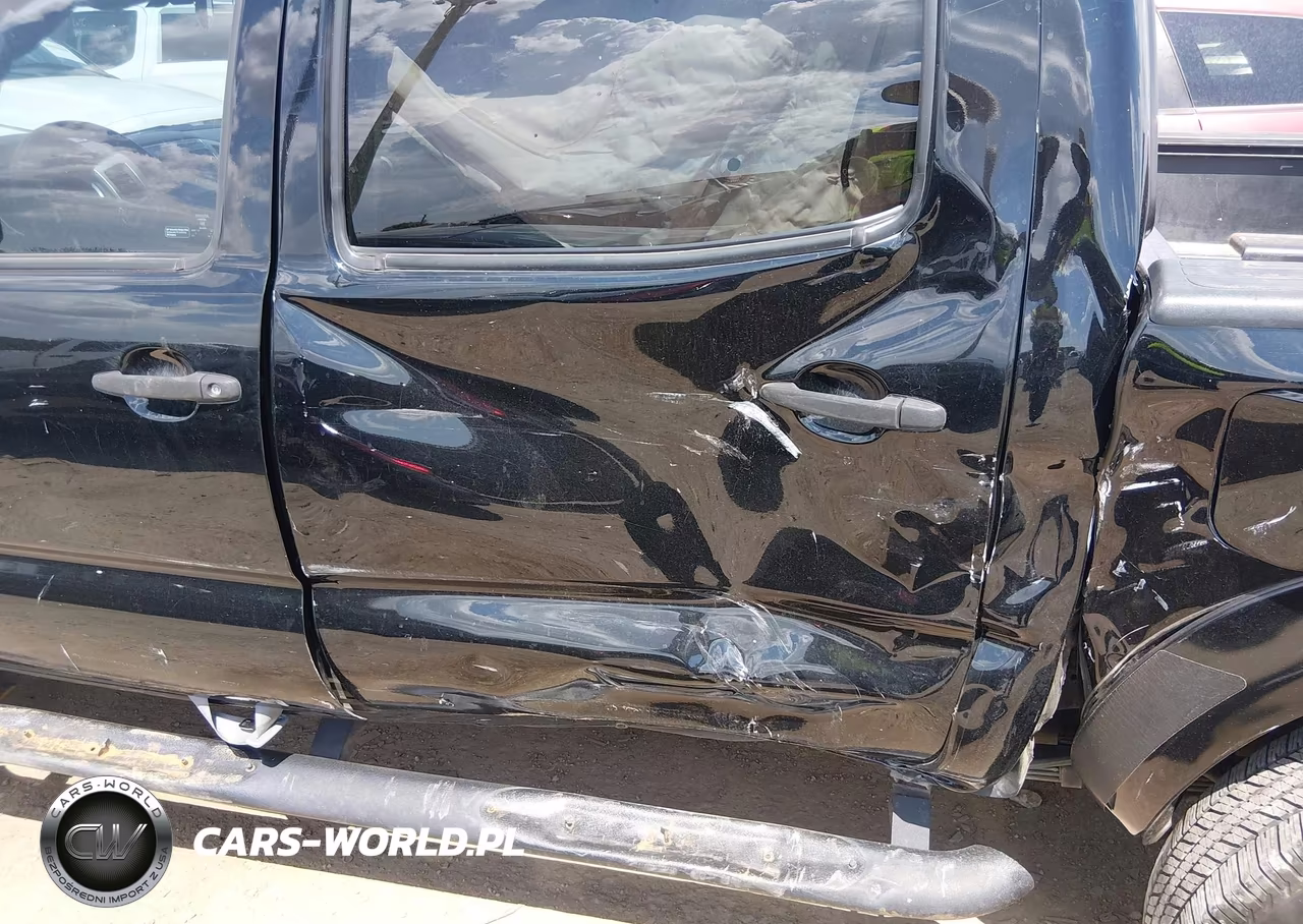 2015 Toyota Tacoma Base V6 VIN:5TFLU4EN3FX138807 - 6