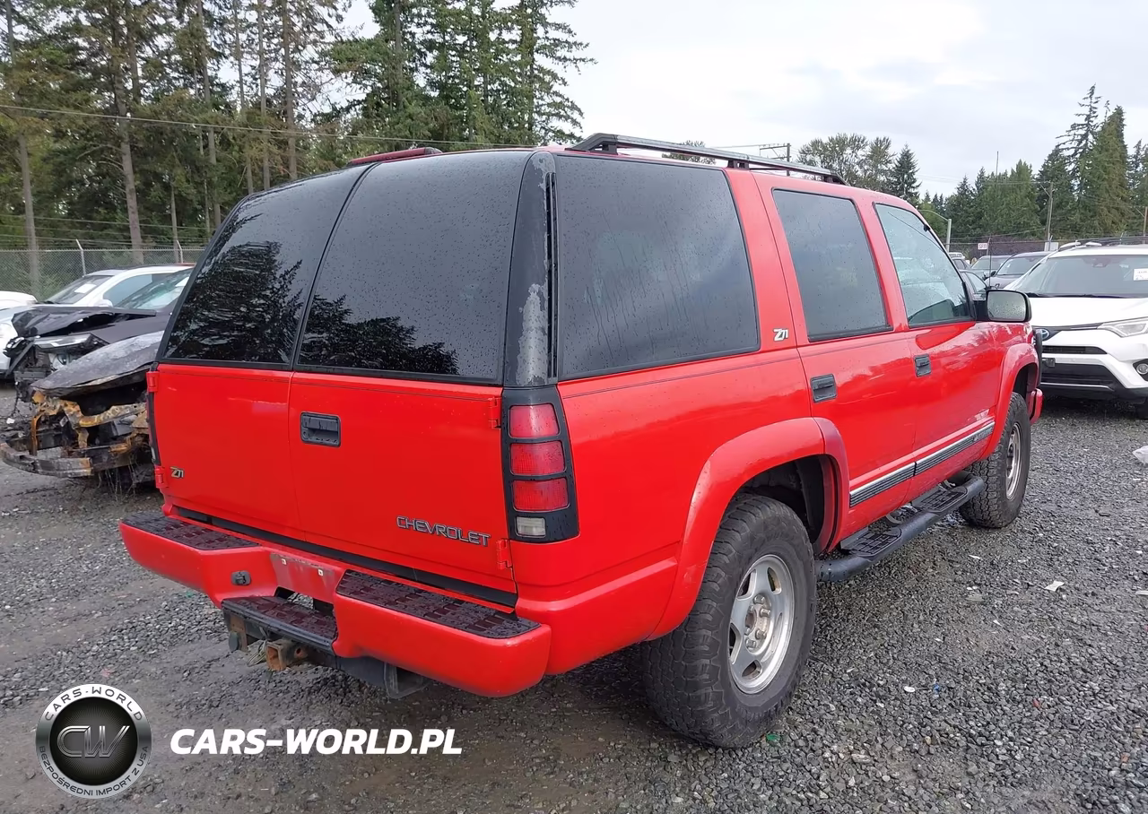2000 Chevrolet Tahoe Z71 VIN:1GNEK13R7YR172363 - 4
