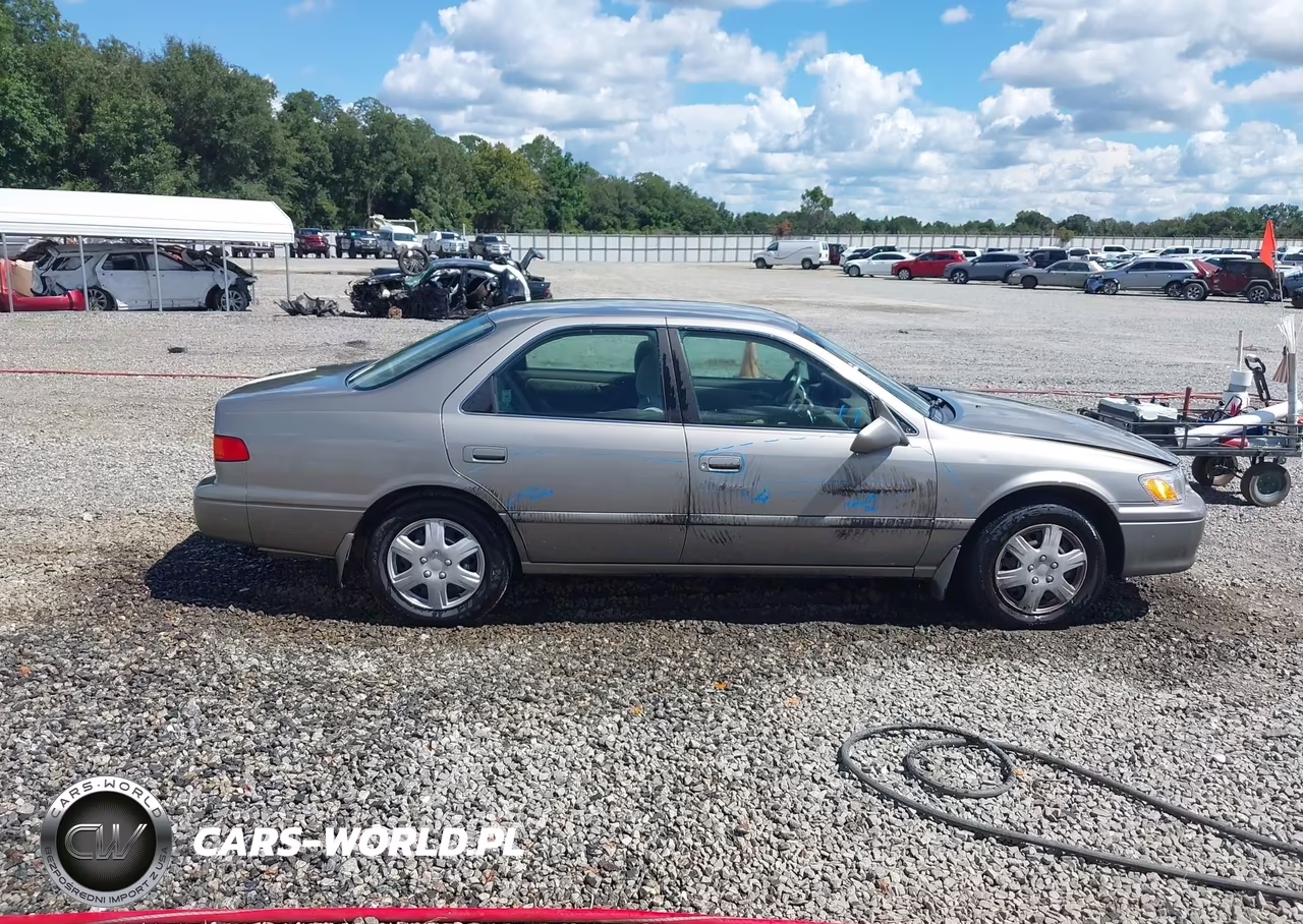 2000 Toyota Camry Le VIN:4T1BG22K7YU639474 - 13
