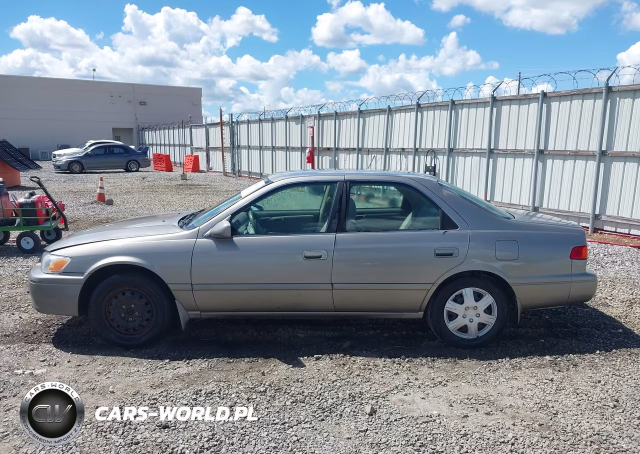 2000 Toyota Camry Le VIN:4T1BG22K7YU639474 - 14