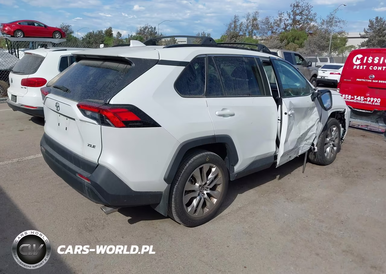 2023 Toyota Rav4 Xle Premium VIN:2T3C1RFV6PW279994 - 4