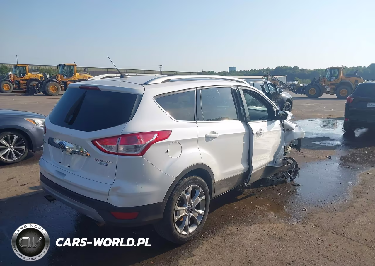 2014 Ford Escape Titanium VIN:1FMCU9J9XEUD52677 - 4