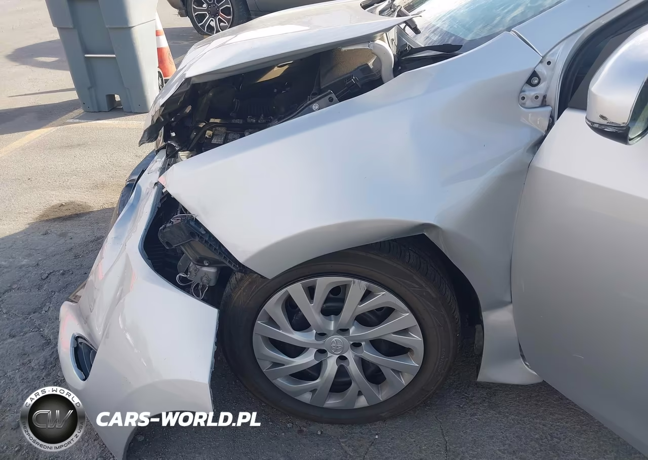 2017 Toyota Corolla Le VIN:2T1BURHE9HC788859 - 18