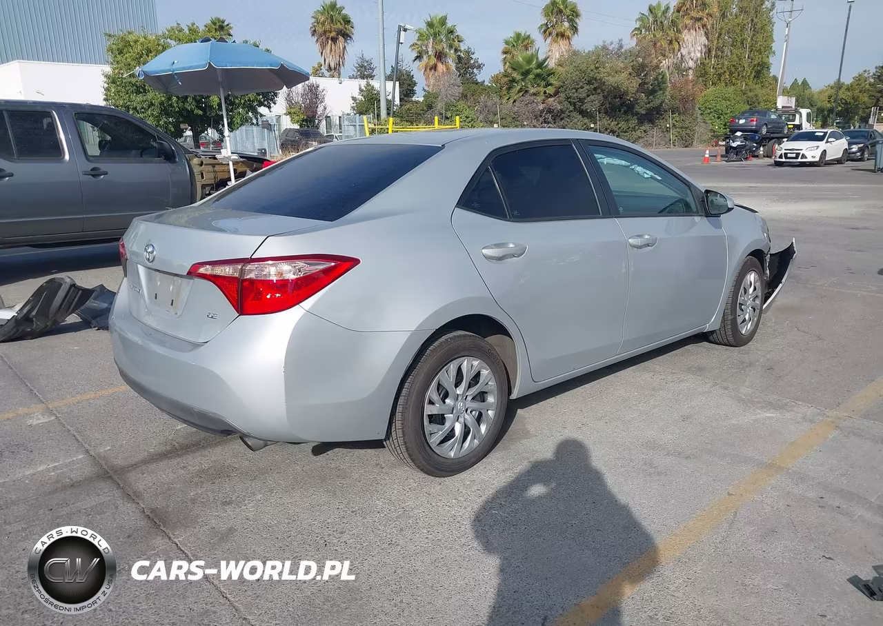 2017 Toyota Corolla Le VIN:2T1BURHE9HC788859 - 4