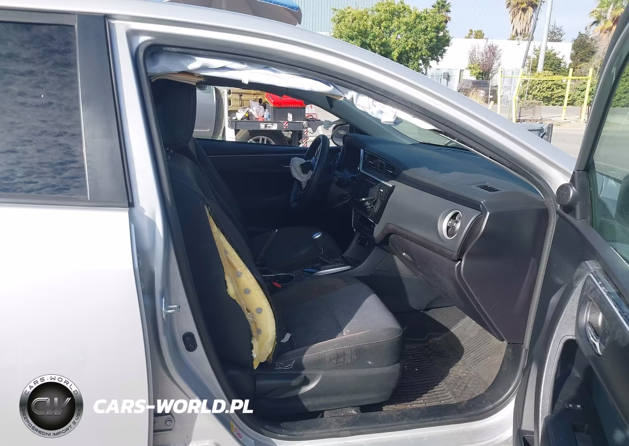2017 Toyota Corolla Le VIN:2T1BURHE9HC788859 - 5