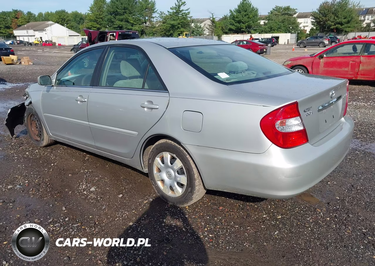 2004 Toyota Camry Le VIN:4T1BE32K04U342584 - 3