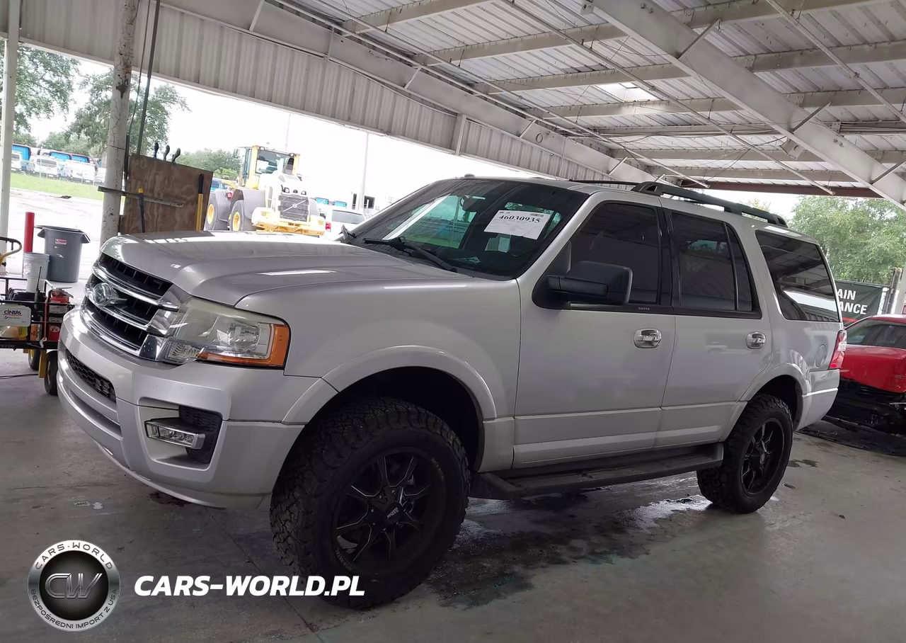 2015 Ford Expedition Xlt VIN:1FMJU1HT2FEF31026 - 14