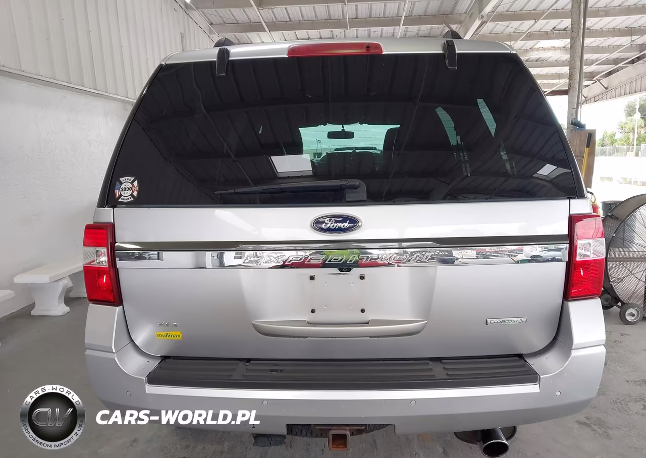 2015 Ford Expedition Xlt VIN:1FMJU1HT2FEF31026 - 16