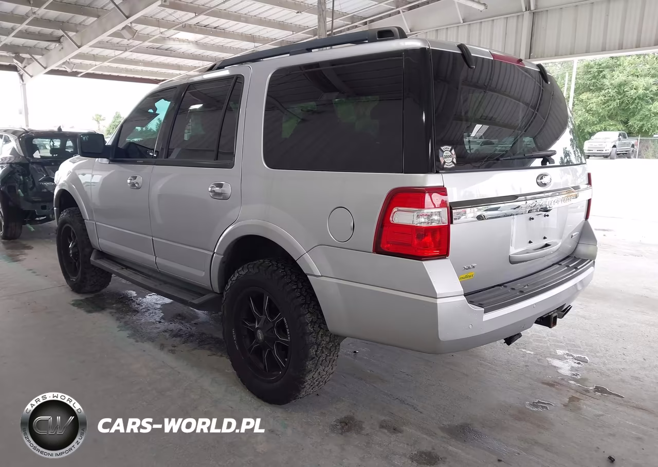 2015 Ford Expedition Xlt VIN:1FMJU1HT2FEF31026 - 3