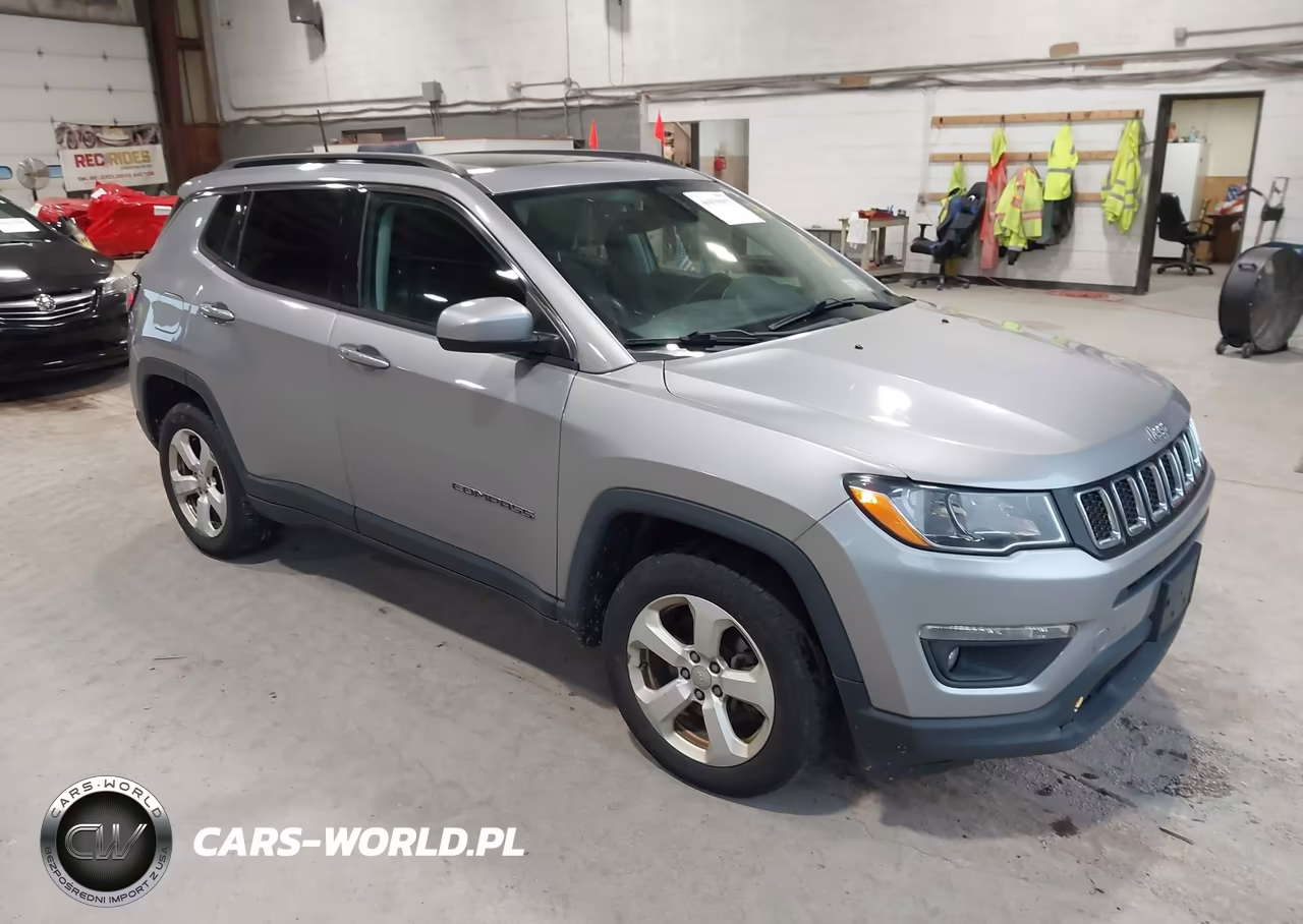 2017 Jeep New Compass Latitude 4X4 VIN:3C4NJDBB2HT660399 - 1