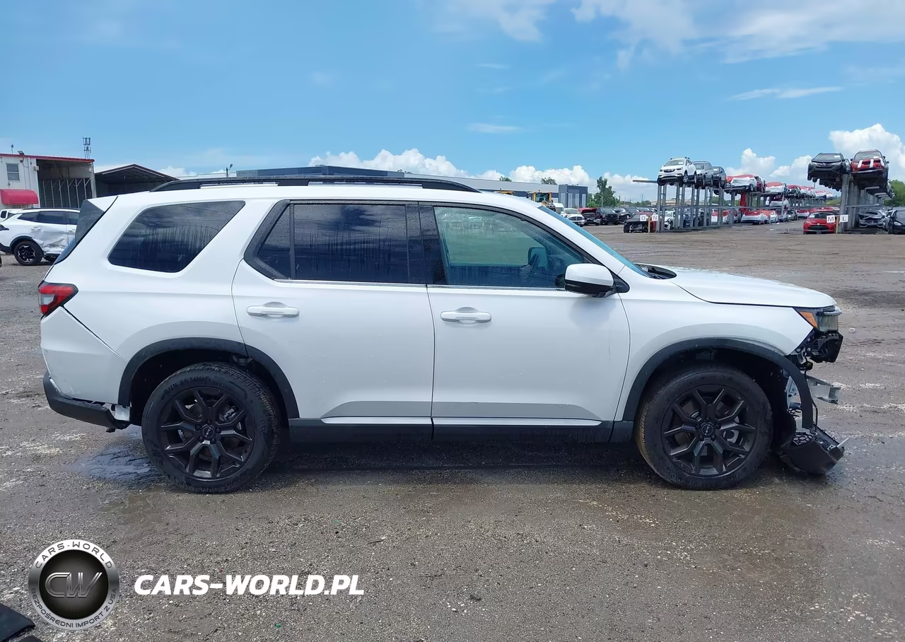 2025 Honda Pilot Touring VIN:5FNYG1H77SB178871 - 14