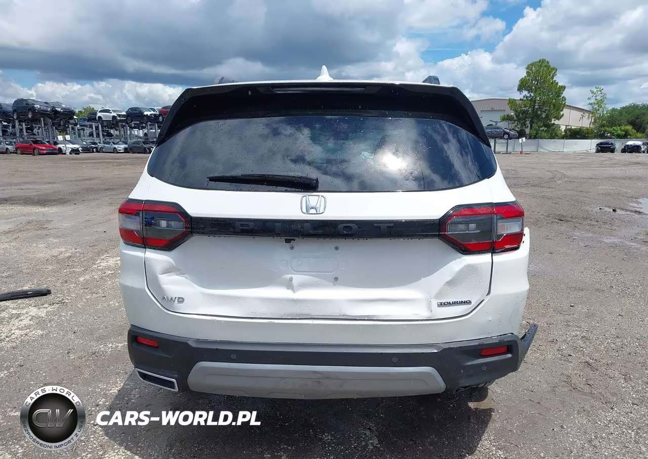 2025 Honda Pilot Touring VIN:5FNYG1H77SB178871 - 17