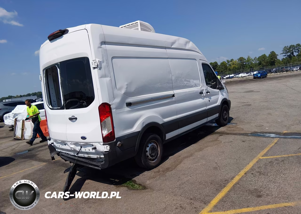 2019 Ford Transit-250 VIN:1FTYR2XM6KKB11303 - 4