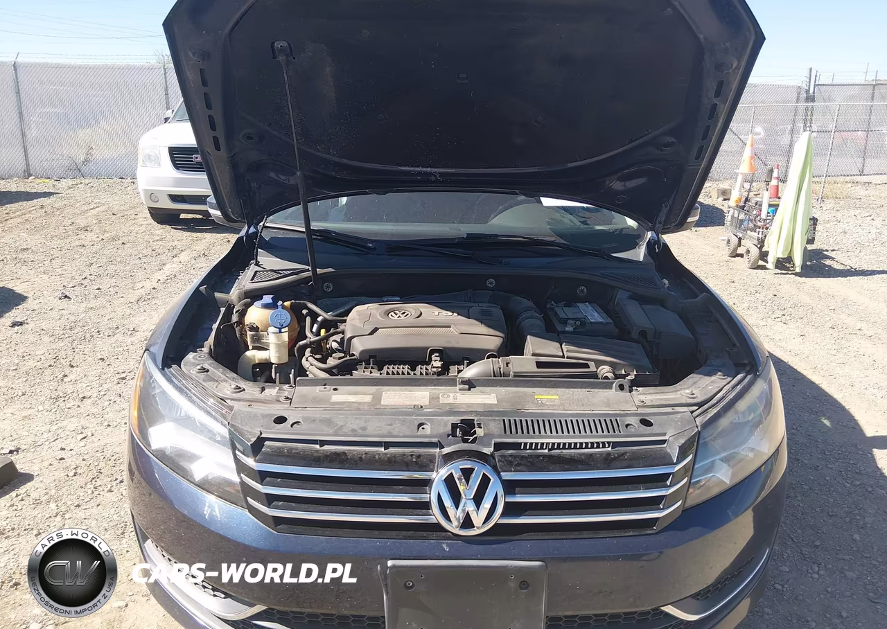 2015 Volkswagen Passat 1.8T Wolfsburg Edition VIN:1VWAT7A3XFC039812 - 10